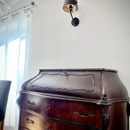 Charming Peaceful Haven In The Golden Square, Air-conditioned Appartement *