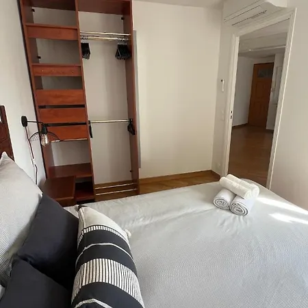 Charming Peaceful Haven In The Golden Square, Air-conditioned *