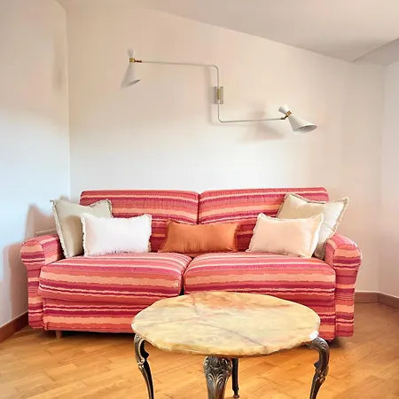 Charming Peaceful Haven In The Golden Square, Air-conditioned Appartement *
