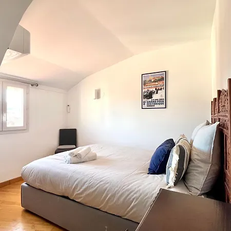 Charming Peaceful Haven In The Golden Square, Air-conditioned Apartment *