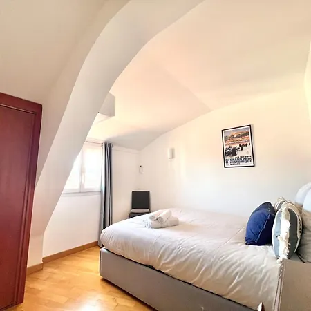 Appartement Charming Peaceful Haven In The Golden Square, Air-conditioned *