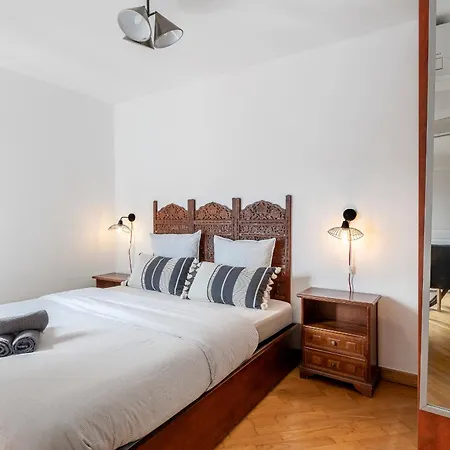 Charming Peaceful Haven In The Golden Square, Air-conditioned *