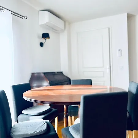 Charming Peaceful Haven In The Golden Square, Air-conditioned *